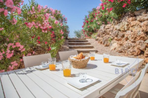 Magnificent studio swimming pool spa and panoramic view